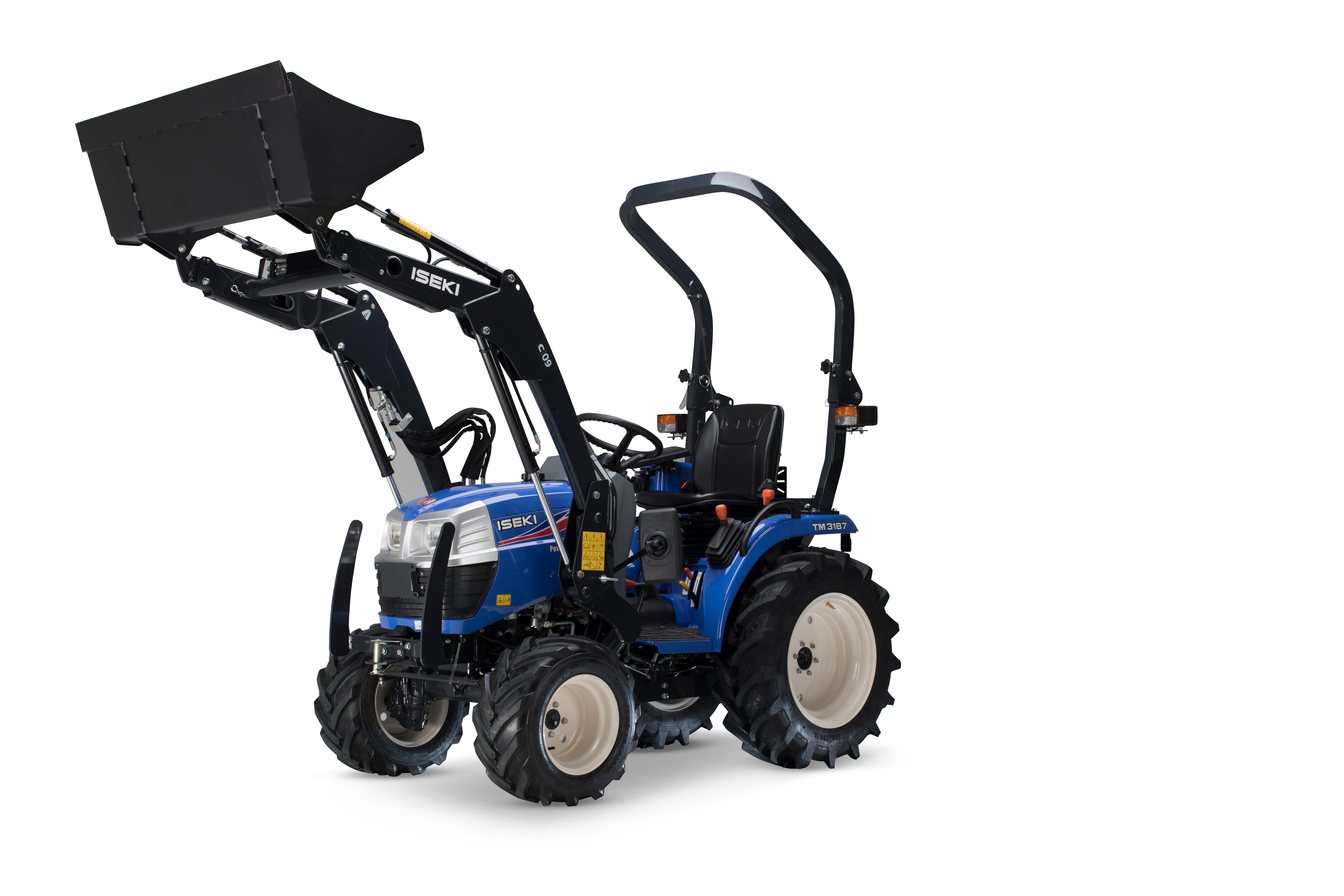 Blauwe iseki mini tractor met voorlader hoog in de lucht, trekker zit een valbeugel